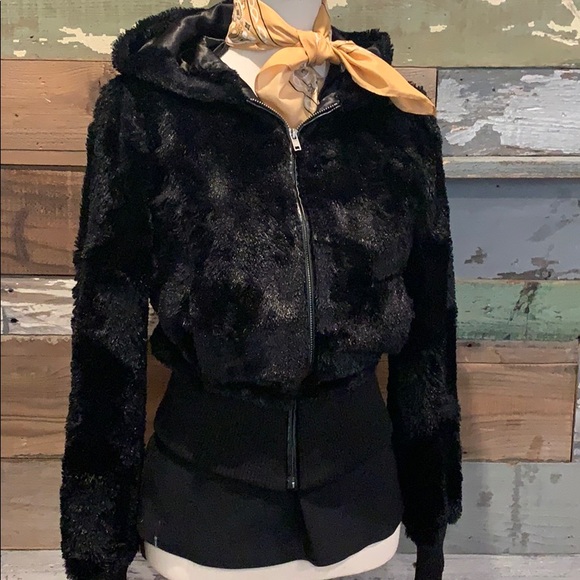 Hooded faux fur bomber jacket by: Ambiance - Picture 8 of 16